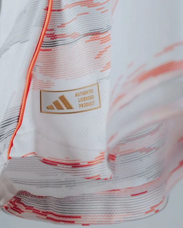 Bayern Away Jersey 2025-26 (Player Version) - Image 5
