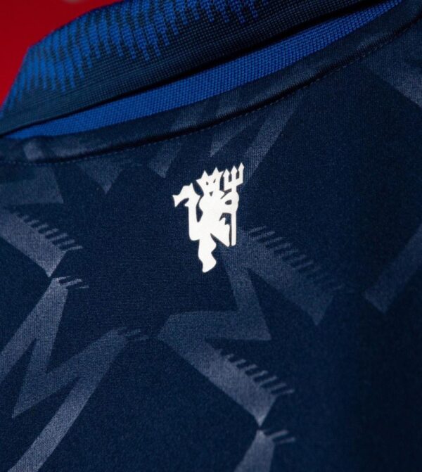 Manchester United Away Jersey 2024-25 Fan Version - Image 4