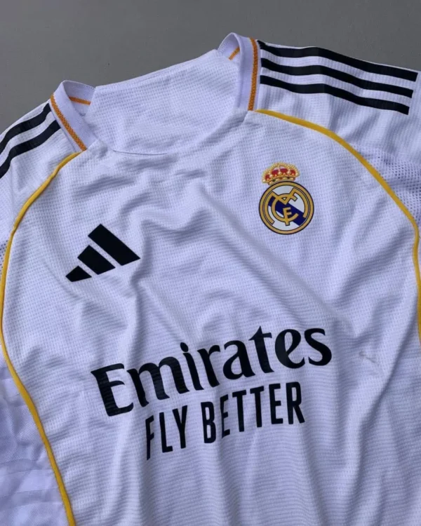 Real Madrid Home Jersey 2025-26 Player Version - Image 2